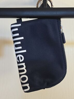 lululemon Clippable Card Pouch